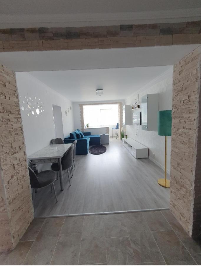 Apartament Tiron In Centru Orasului Gura Humorului Exteriör bild