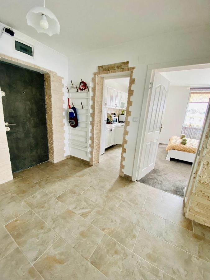 Apartament Tiron In Centru Orasului Gura Humorului Exteriör bild
